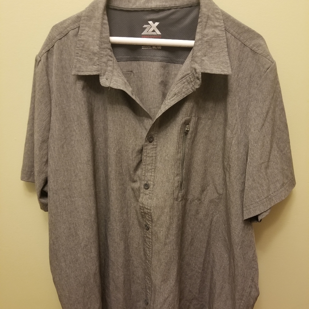 Men's Travel Shirt w/Front Pocket